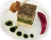 Cubo di quinoa bianca, piselli di Valsanzibio su quiche alla cipolla di Chioggia